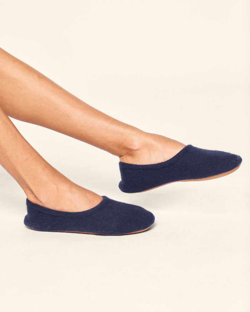 Petite Plume Cashmere Slippers in Navy