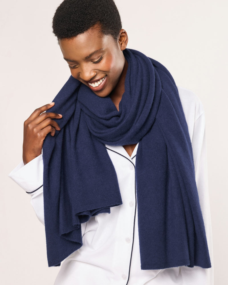 Petite Plume Cashmere Wrap in Navy