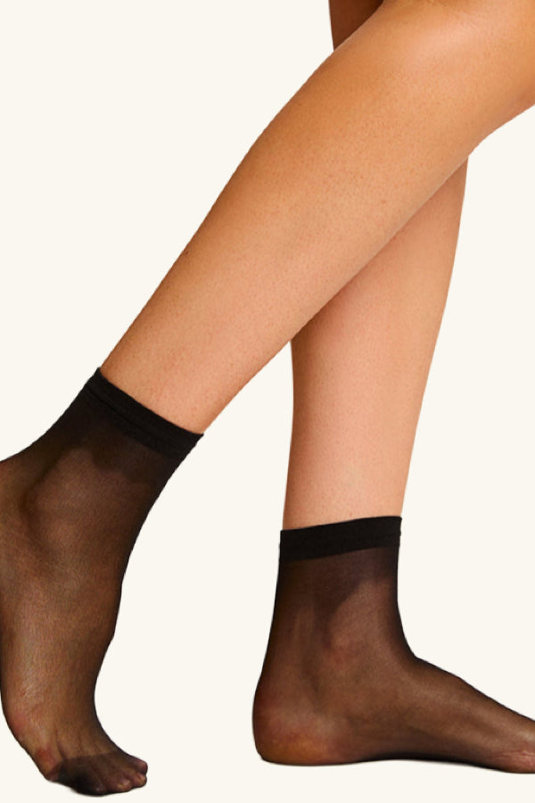 Commando® Essential Sheer Ankle Socks