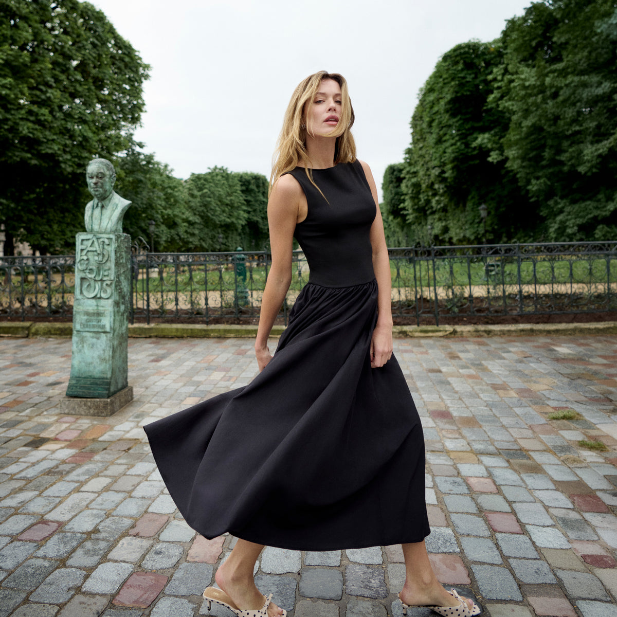 Beatrice dress in black