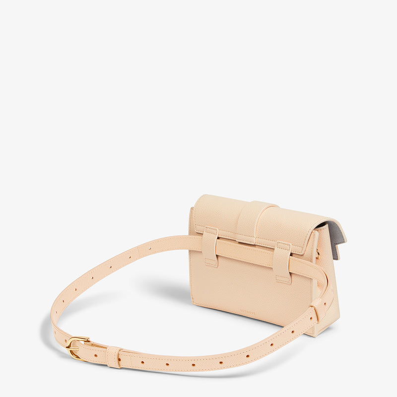 M.M.LaFleur x SENREVE Aria Belt Bag