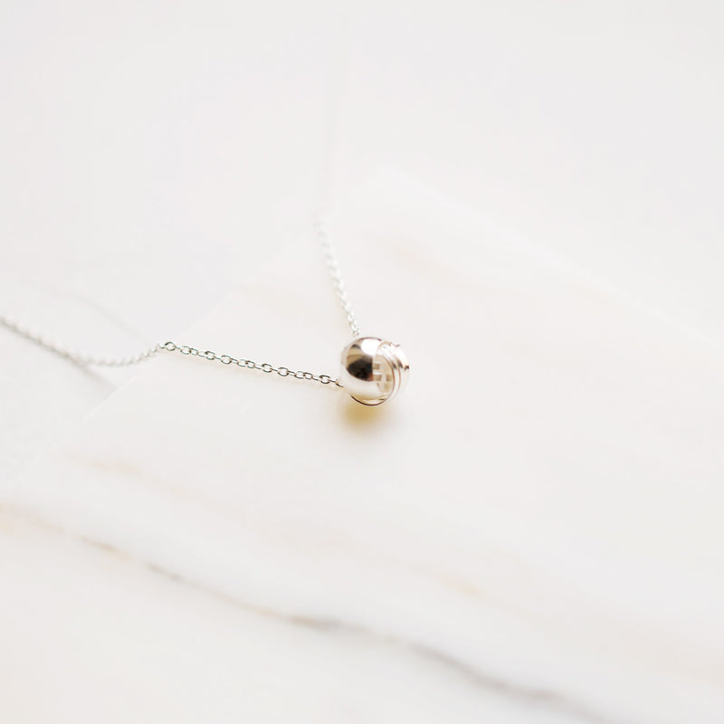 Knot Necklace